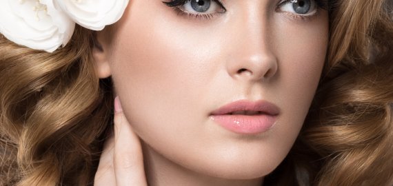 Brautstyling & Make-up